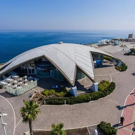 110 Sq.m. Stunning Penthouse With Large Terrace Apartamento *